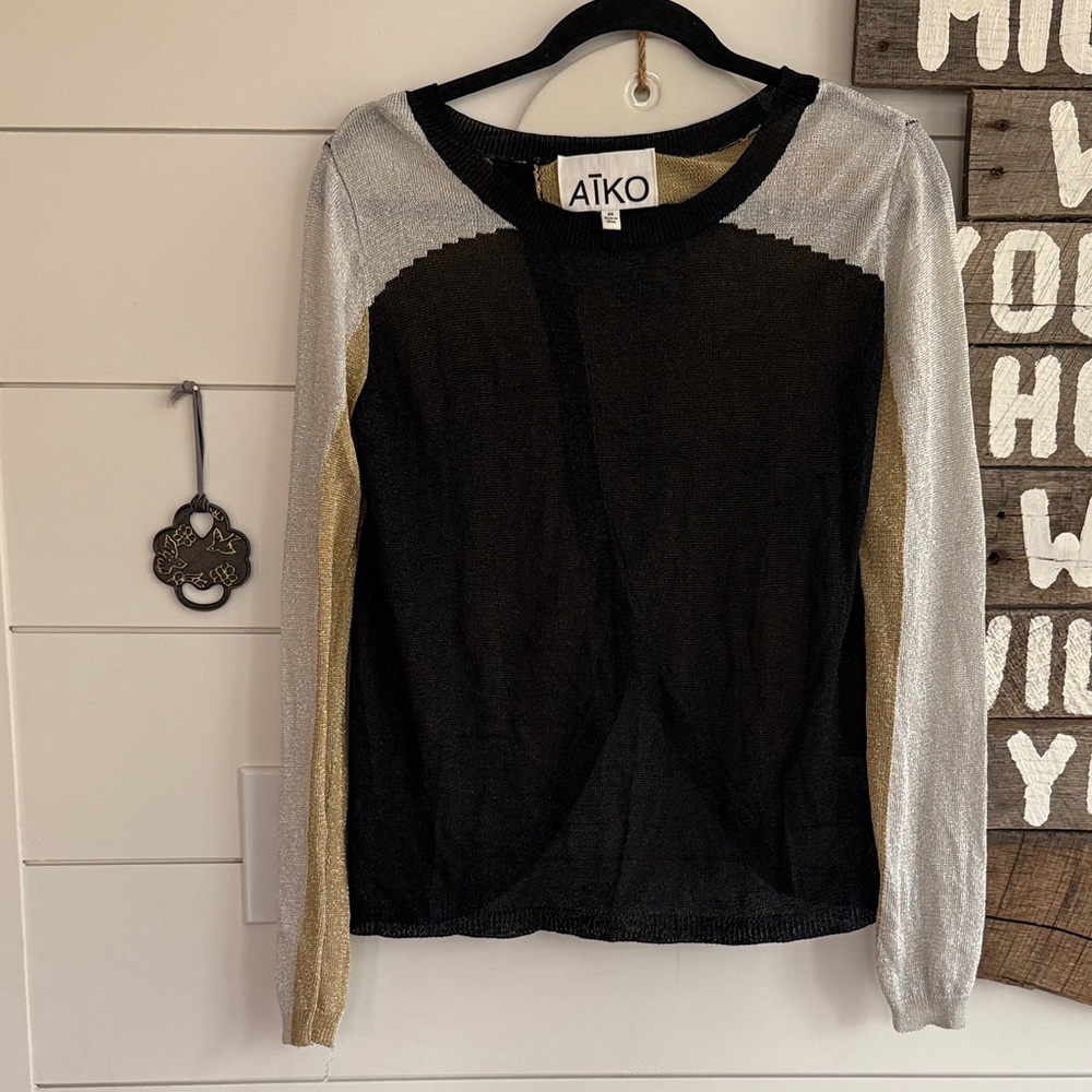 AIKO size XS sweater